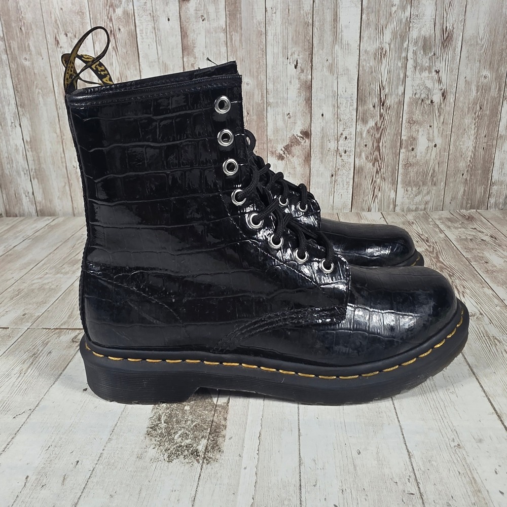 Dr. Martens 1460 W Black Patent Croc Embossed Leather Combat Boots Womens 8